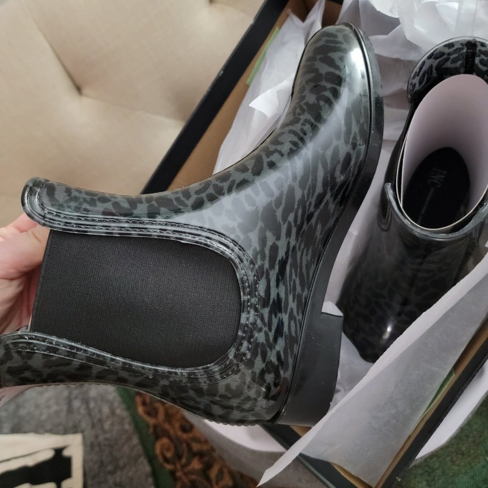 Grey Leopard Print Rain Booties
